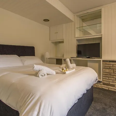 North Dublin City Ashpine Lodge-2